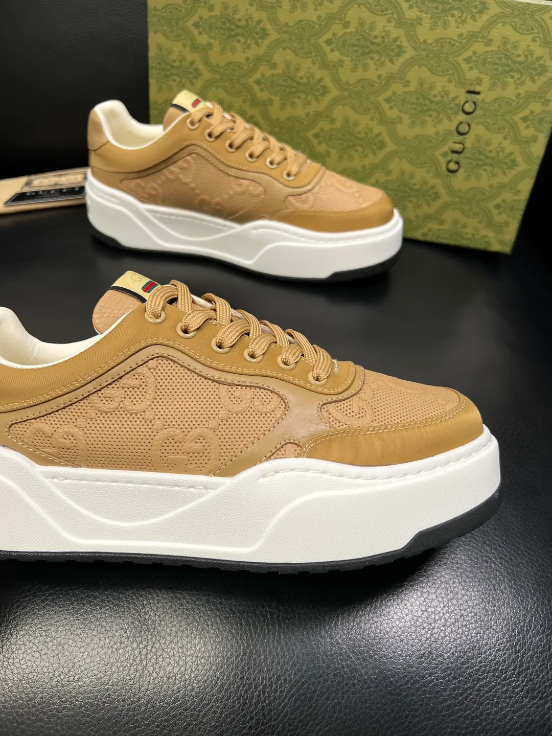 Men's shoes 💰840 Gucci high quality top crafts Gucci counter new original factory configuration, imported cowhide fabric from Italy, imported cowhide lining, breathable and comfortable, sole: original factory special supply original sole super comfortable, original factory and single goods, welcome to compare, code number 38-44 (customized 45 46)